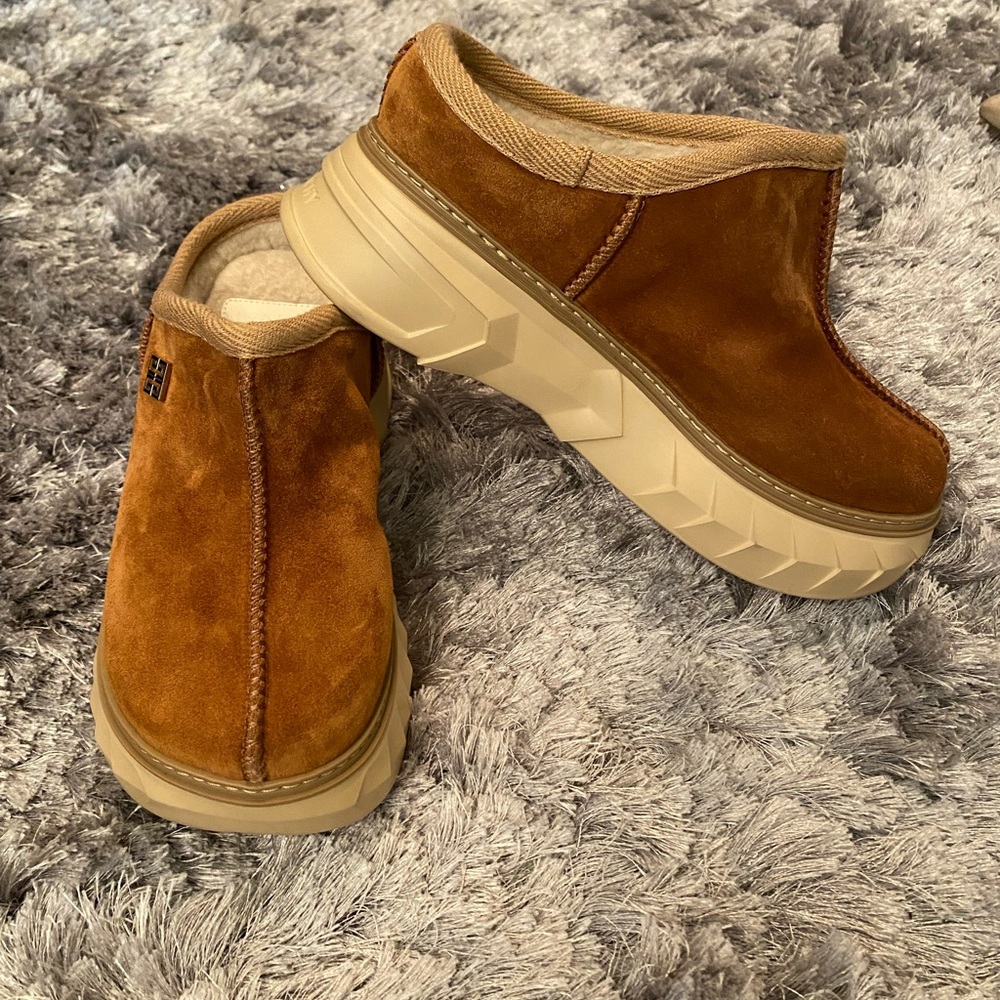 Givenchy suede mules - never worn - BRAND NEW!!!!